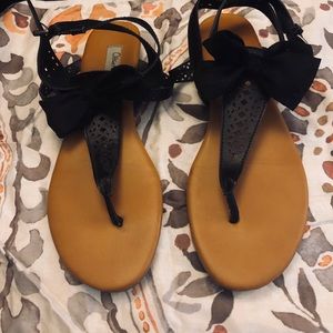 Olsenboye Bow Sandal